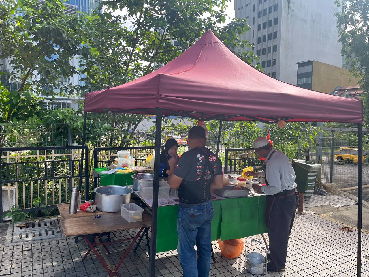 photo 6131735512566838714 y Nasi kerabu mek - stall entrance