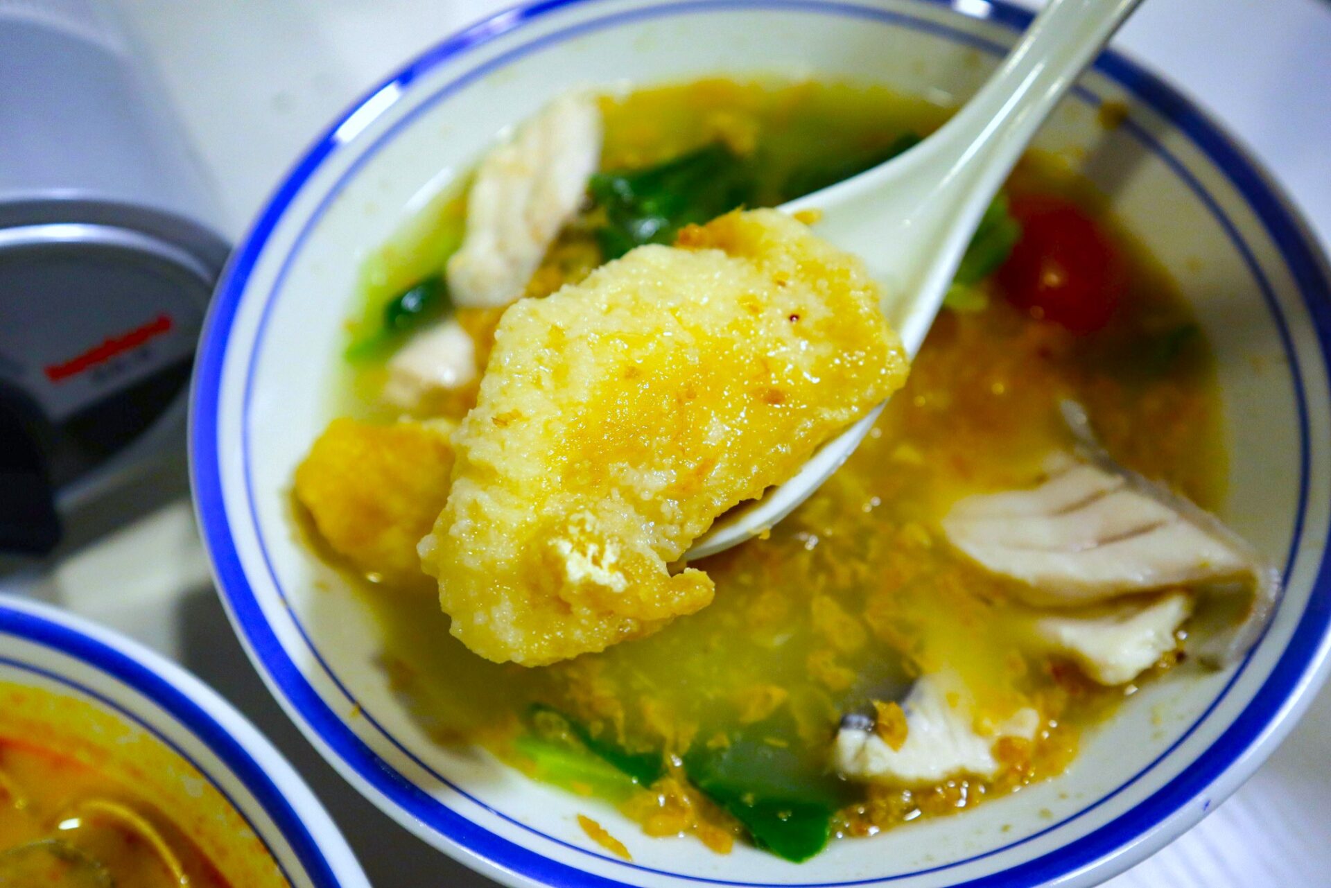 fish soup paradise - fried fish closeup