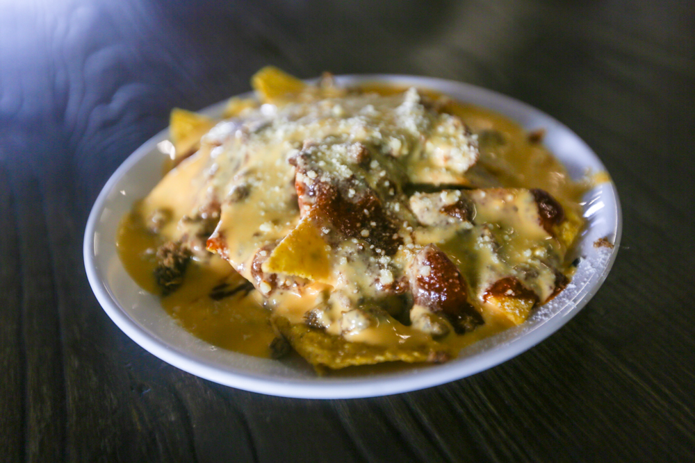 don sha bbq - bbq beef nachos