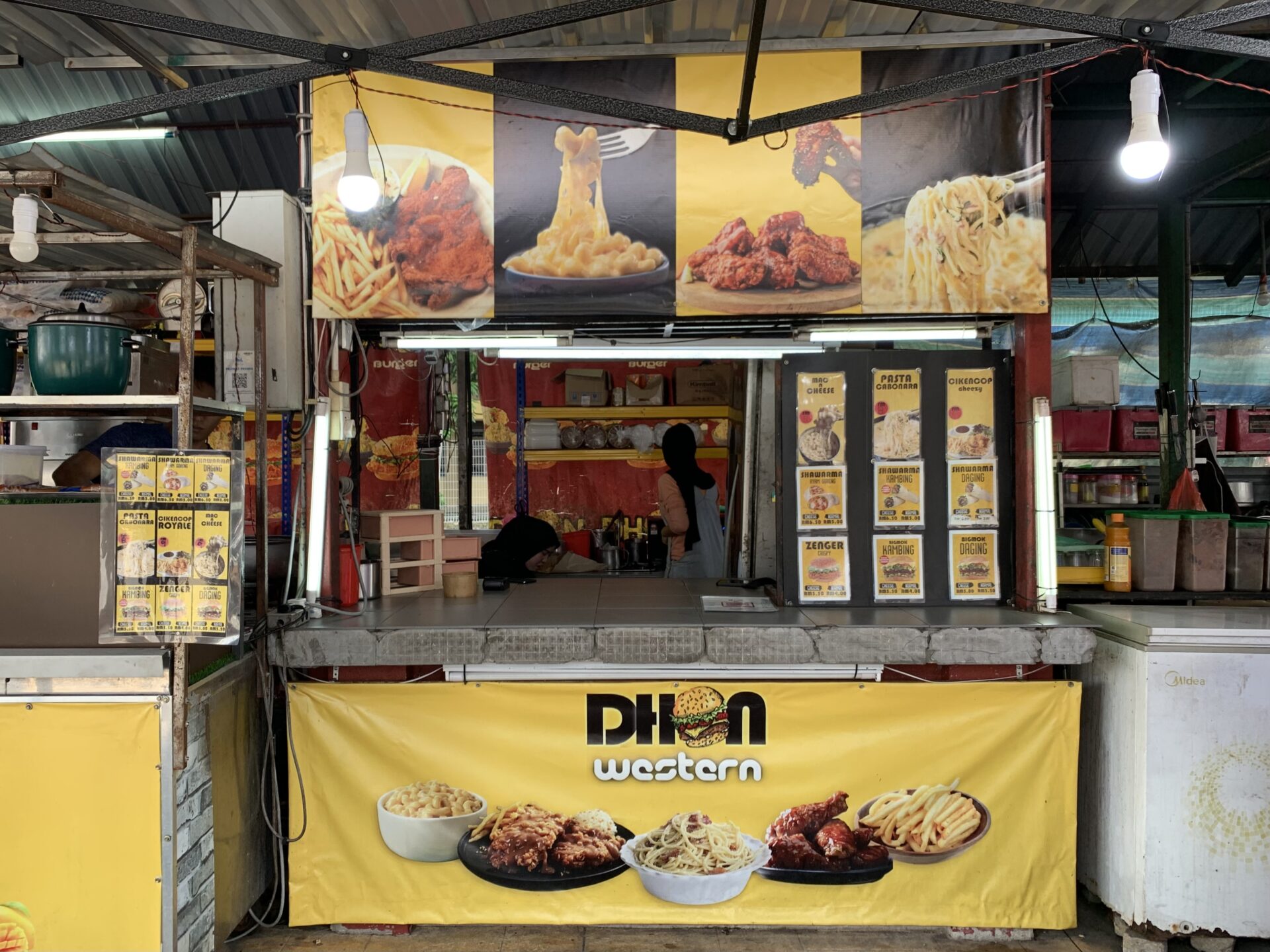 Dhon Burger - Storefront