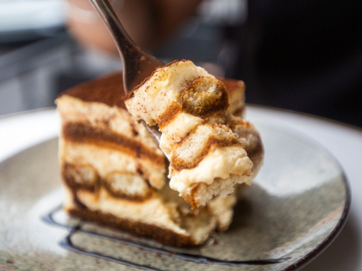 trovato - cutting into tiramisu