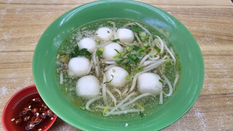 meepok - fishball soup
