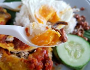 nasi lemak ayam taliwang - close up on the rice