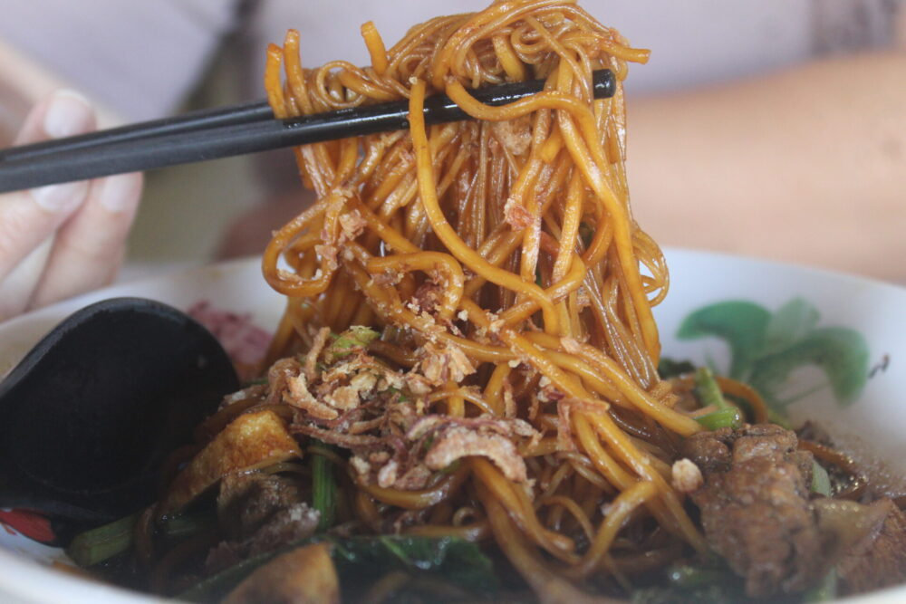 Sisters Place - Hokkien Mee action shot