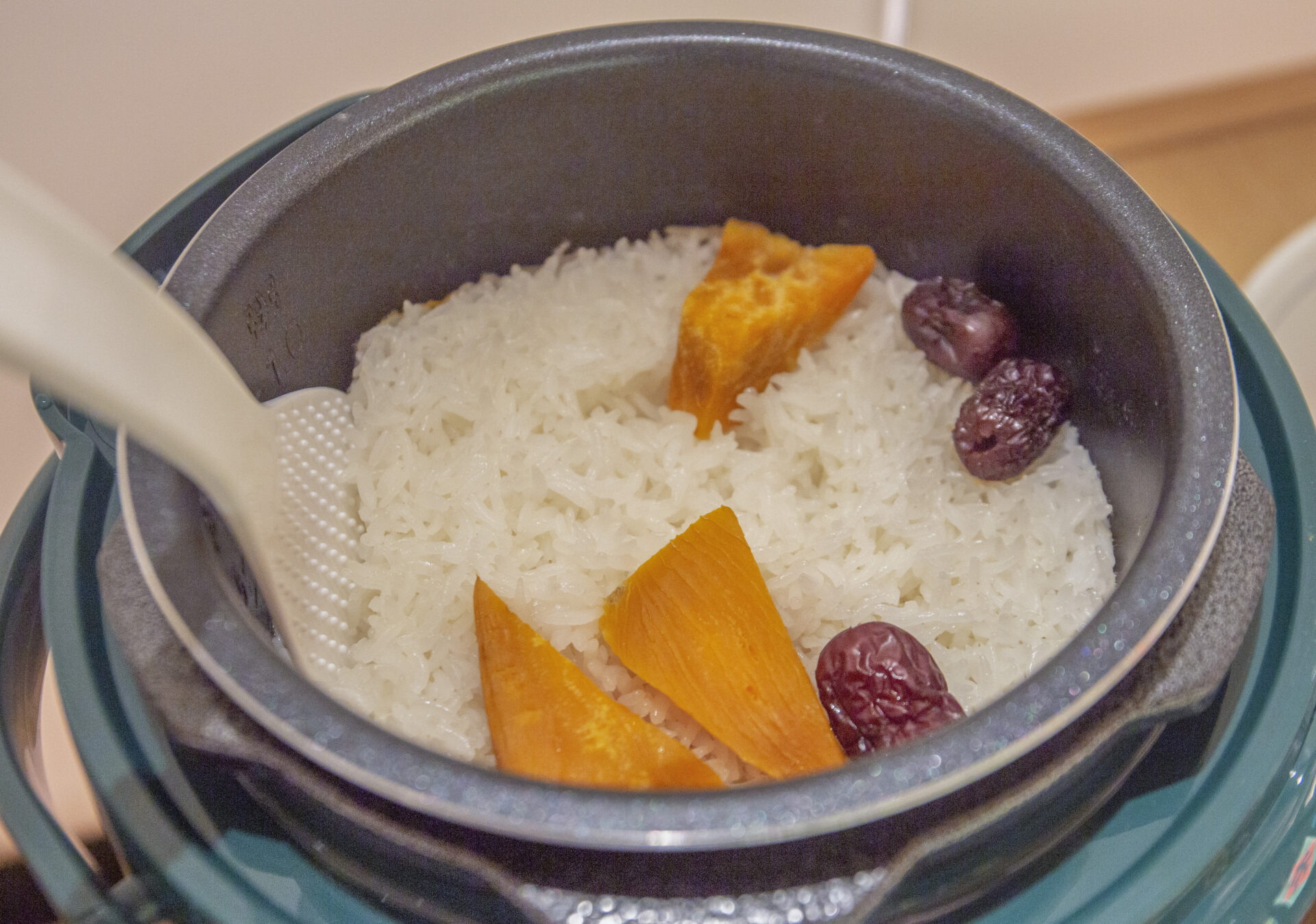 Wuchang Steamed Rice with Sweet Potato and Red Dates Nong Geng Ji - Wuchang Steamed Rice with Sweet Potato and Red Dates