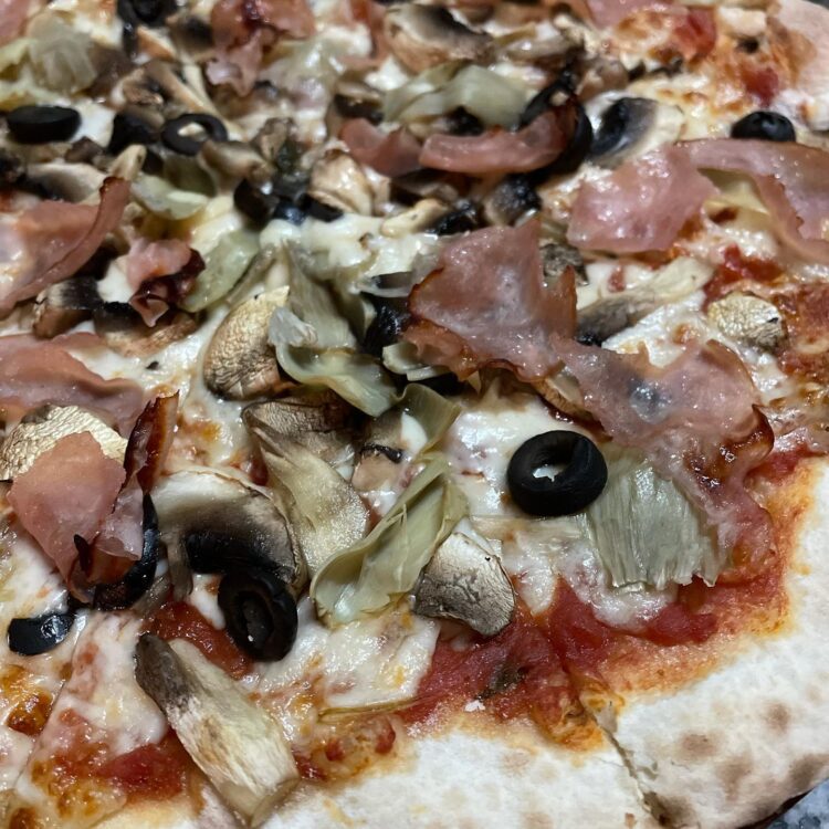 Ulu Eateries - cacio e pepe pizza capricciosa