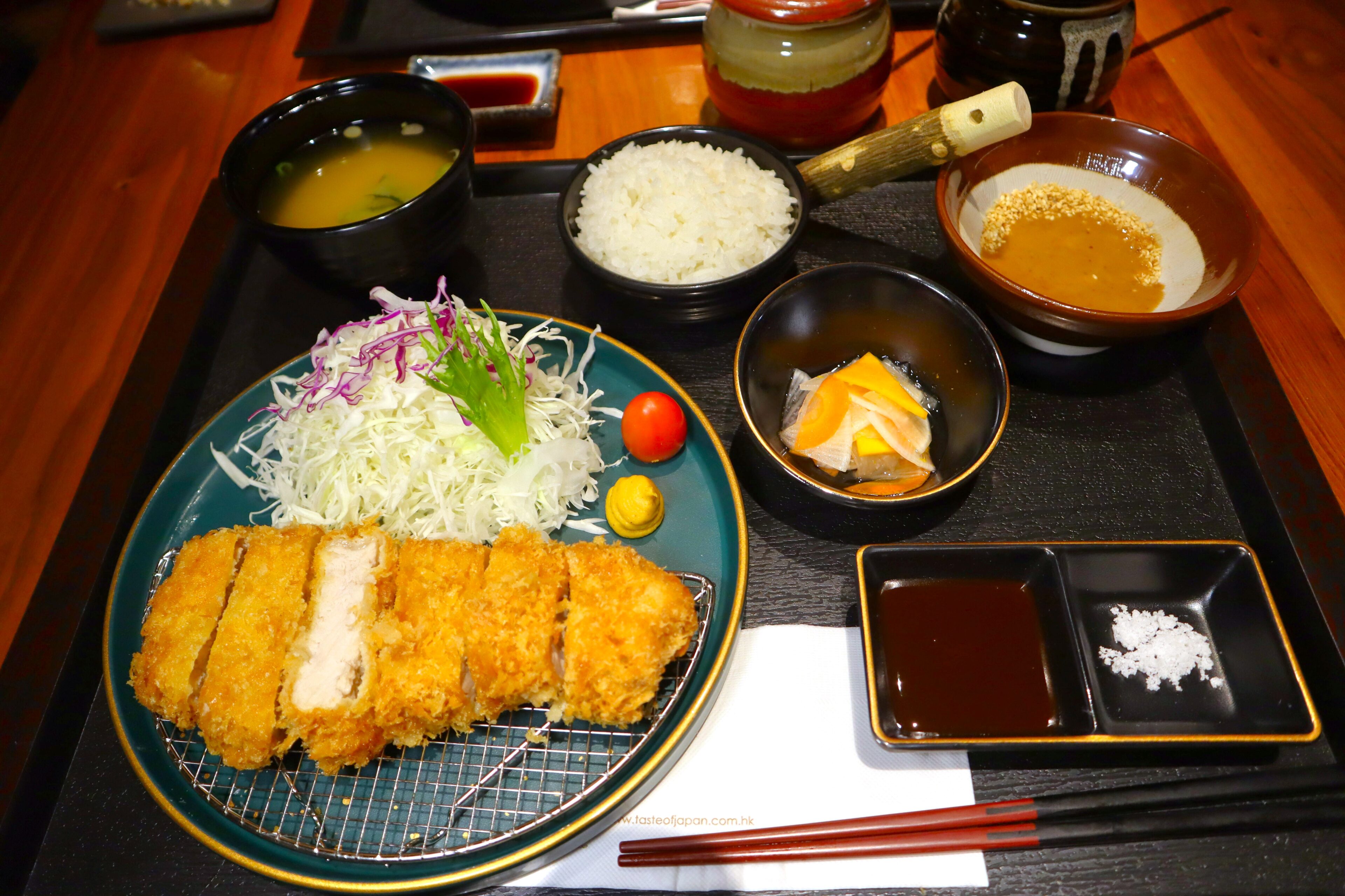 itacho tonkatsu - japanese pork loin