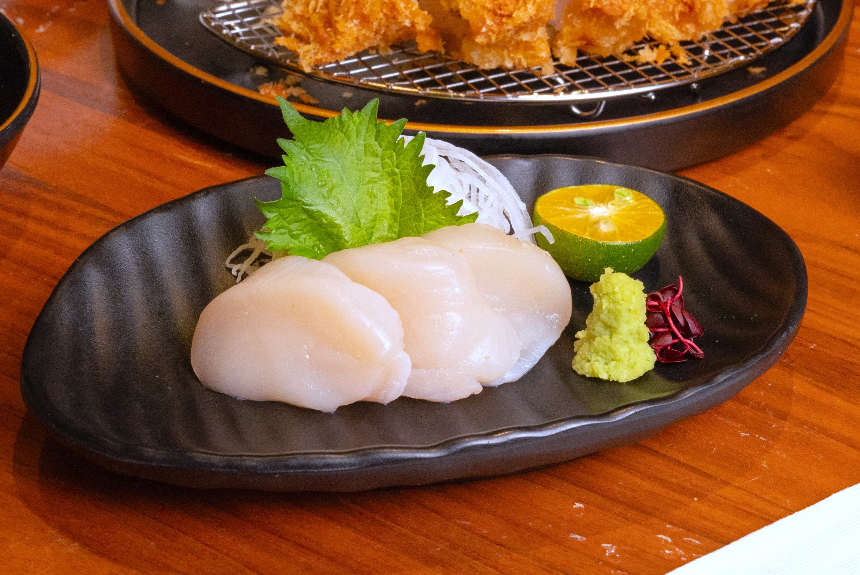 itacho tonkatsu - scallop sashimi