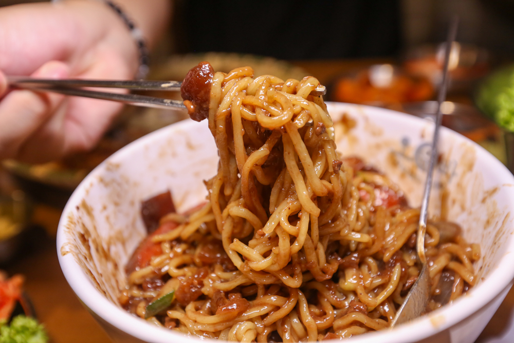obba bbq 04 obba bbq - jajangmyeon