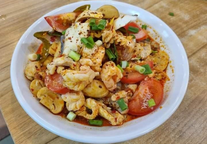 sunny thai cuisine - tom yum seafood