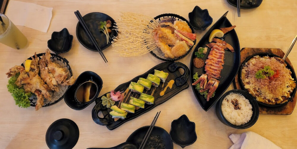 Warakuya Japanese Restaurant - Food