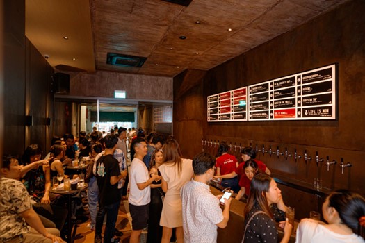 Draft Land Singapore Taylor Swift Night