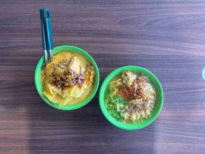 Queenstown Lontong - Lontong and Mee Soto