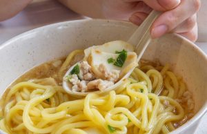 Da Muzhi Minced Meat Noodle - Fish cake