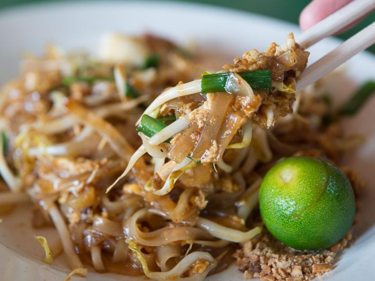 maxwell food centre - Sisaket Thai Food