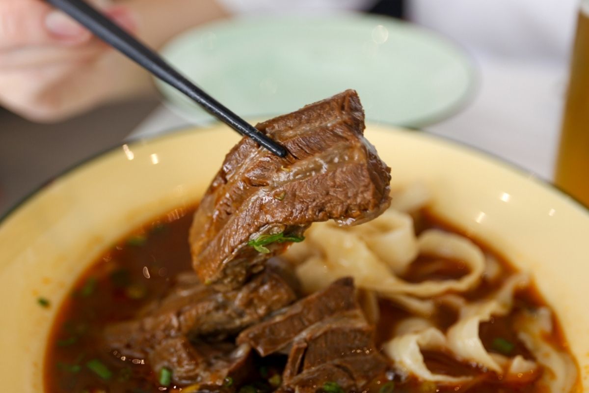 abundance - beef noodles