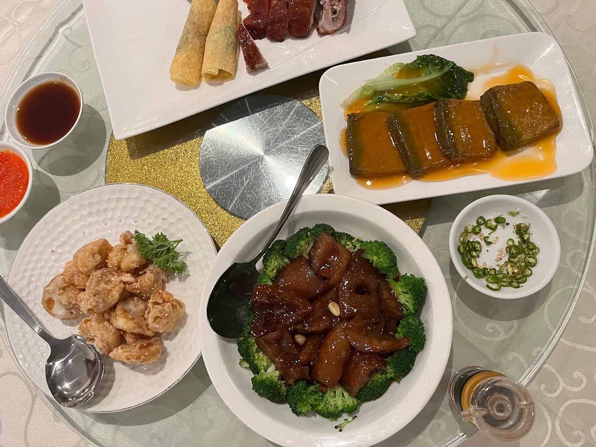 Pekin Restaurant - Various dishes