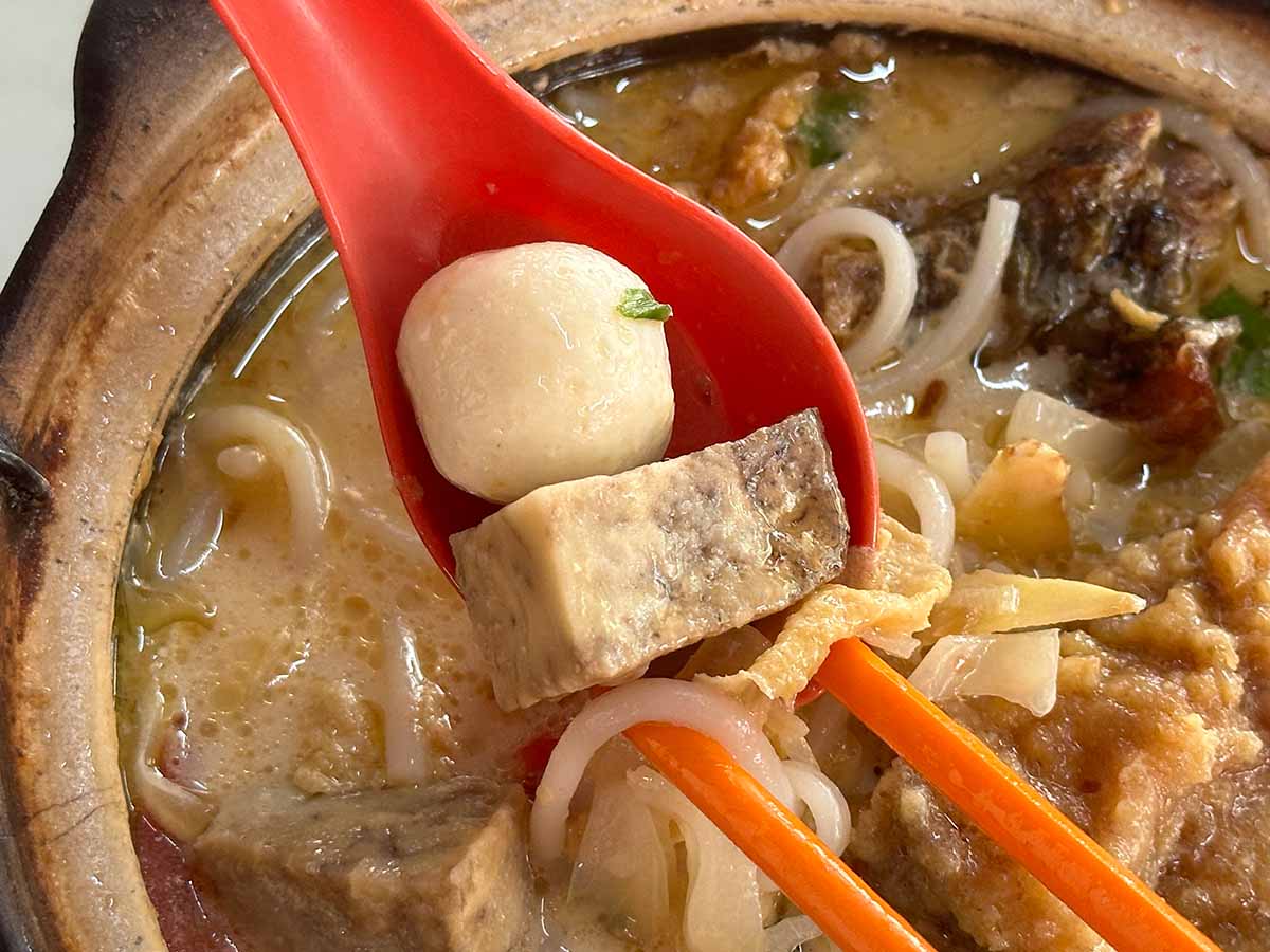 Tao Xiang Bak Kut Teh Fish Head Noodles - Yam cube and fish ball