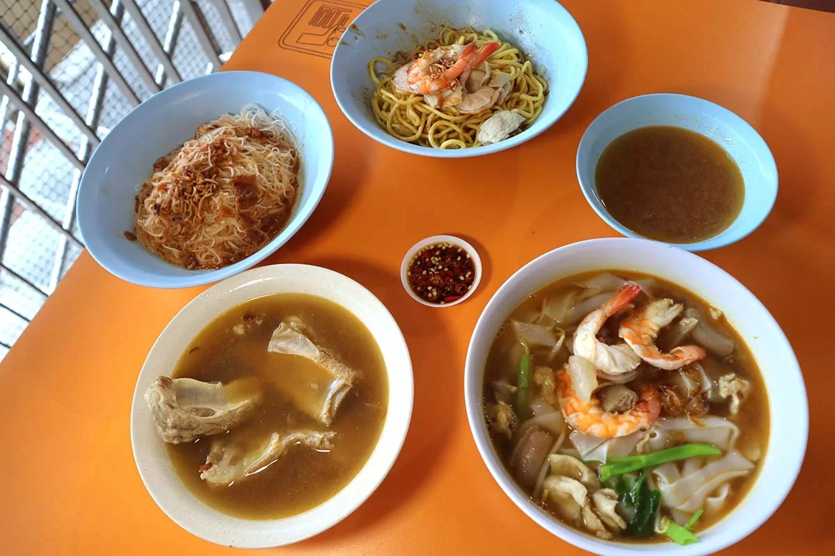 jasmine pork rib prawn noodle - overview