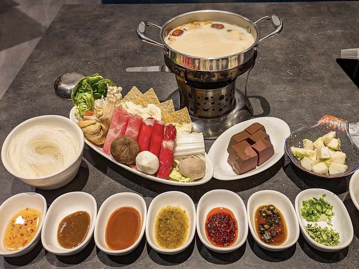 Arashi Shabu-Shabu - Appetiser & hotpot