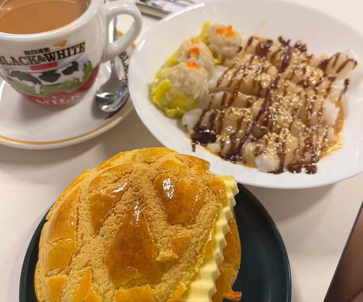 13Units Hong Kong Cafe - Polobun and chee cheong fun