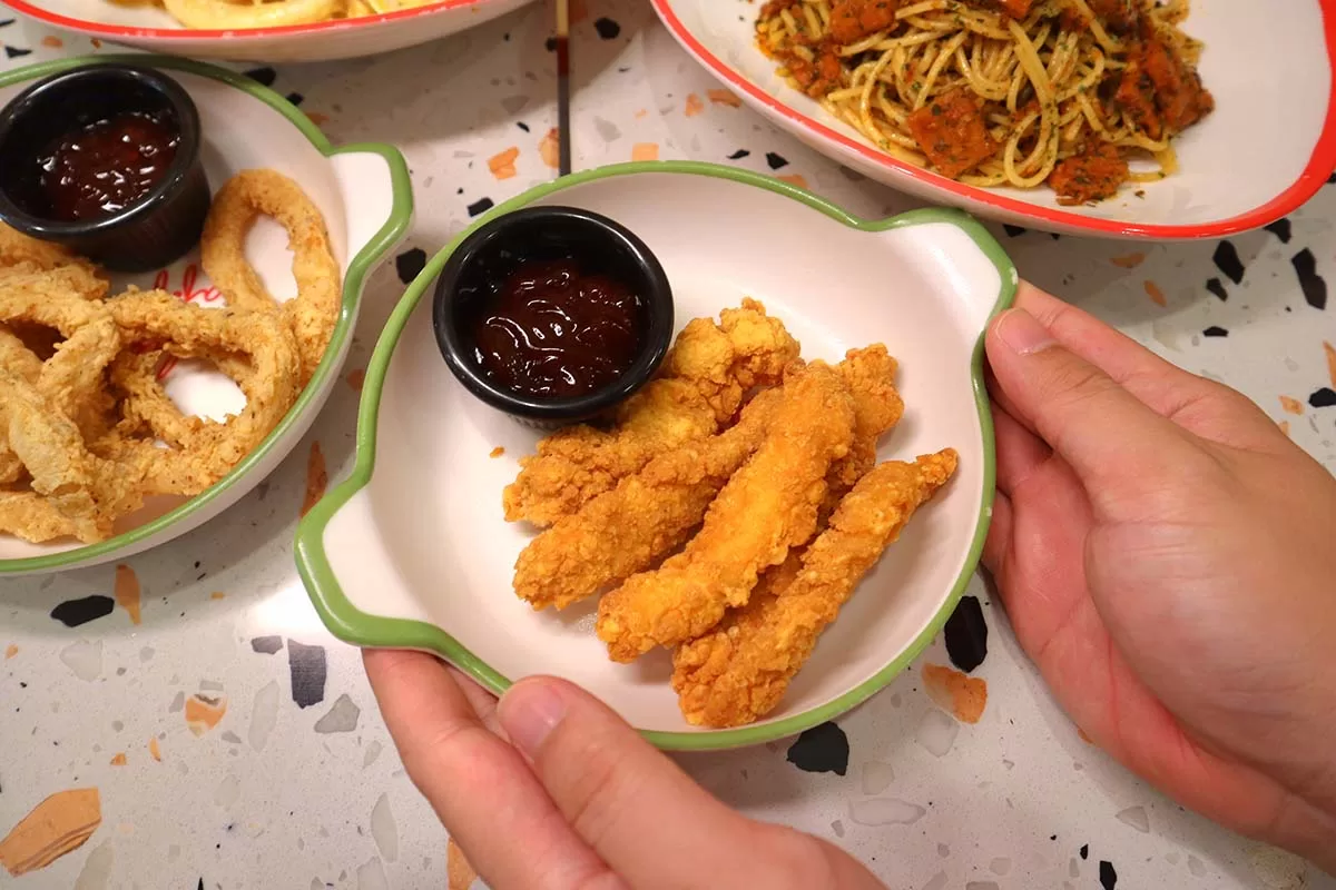 commonwealthconcepts-11 commonwealth concepts - free chicken fillet