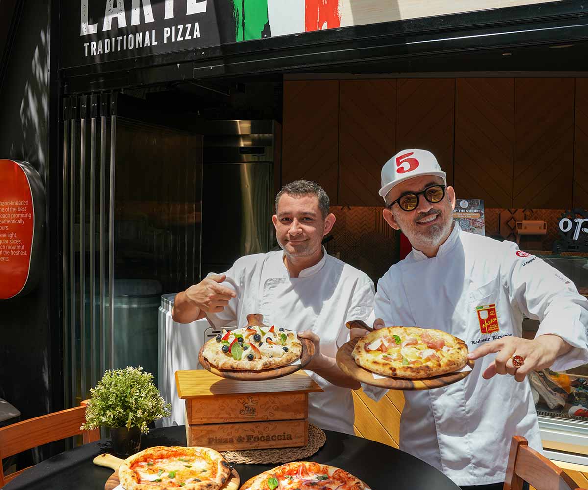 L'Arte Pizza & Focaccia - Chef Radostin (with cap)