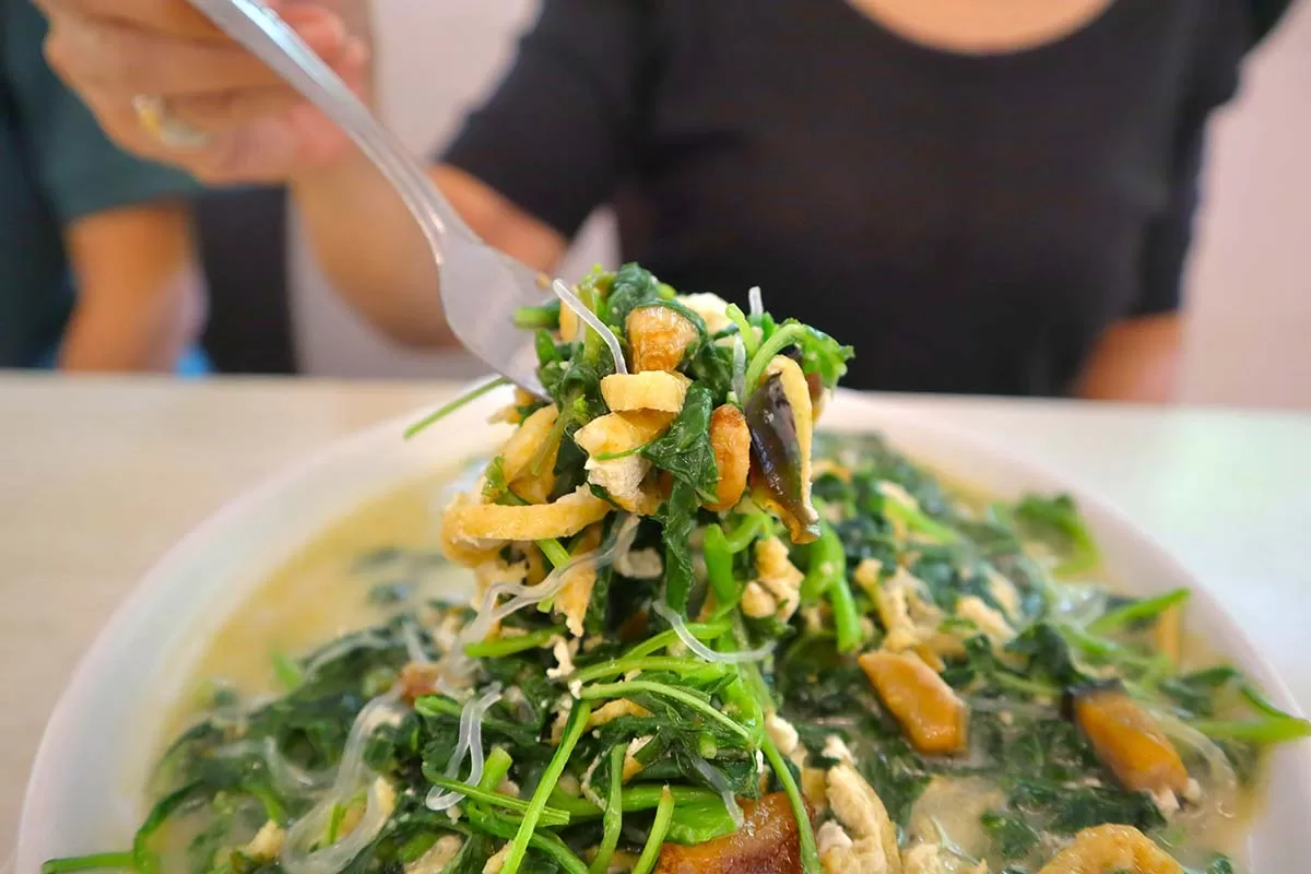 chekitchen16 worst rated zi char - spinach closeup