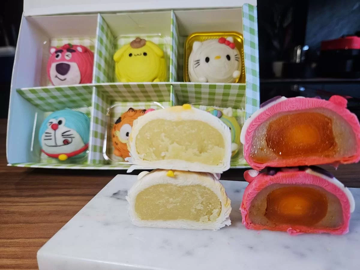 mooncake2024-9 mooncake 2024 - funfetti officially mooncakes closeup