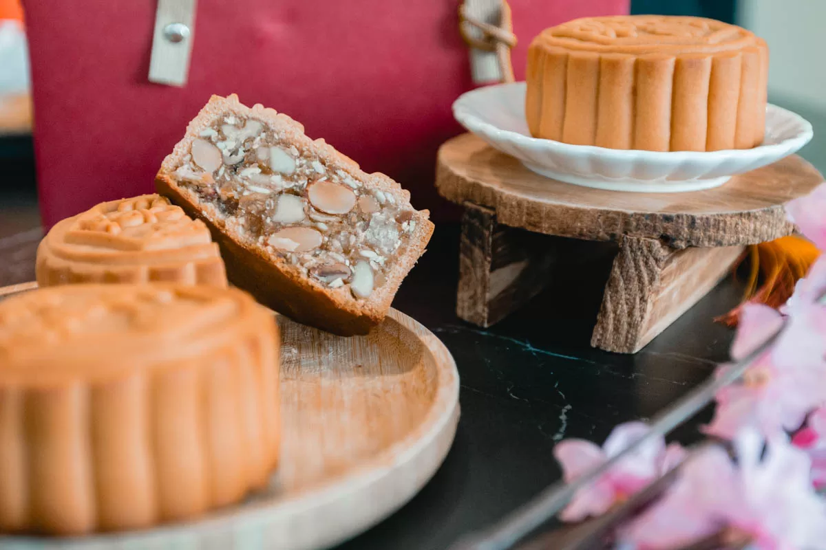 Delcies' 1 Delcies' - mixed nuts mooncake