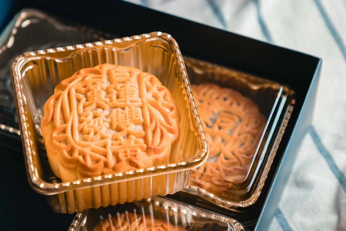 Hung Huat Bakery 4 Hung Huat Bakery - traditionall baked mooncake
