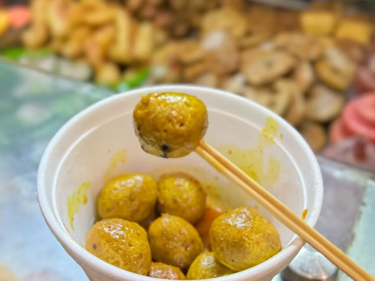 威威小食 - Curry fish balls