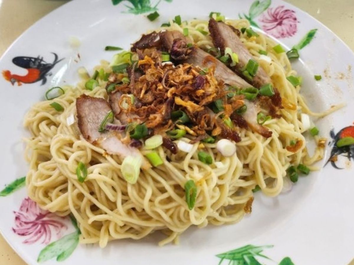 Sarawak Delicacy Laksa & Kolo Mee - kampua noodles