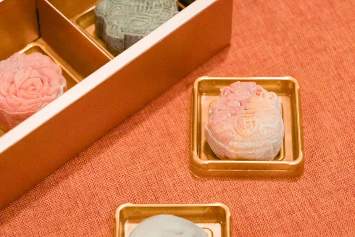 Twobakeboys 2 Twobakeboys - mix flavour mooncake