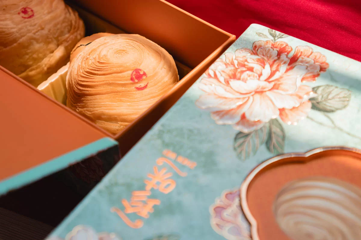Zhen Wei 4 Zhen Wei - mooncake in box