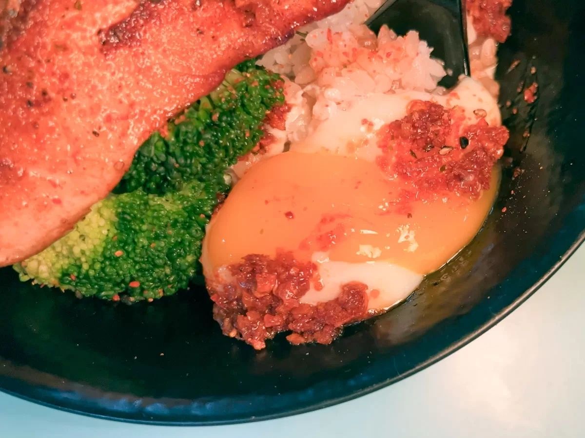 EDDY'S - GRILLED SALMON RICE BOWL