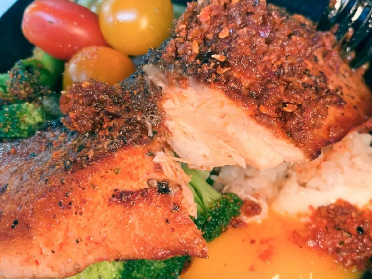 EDDY'S - GRILLED SALMON RICE BOWL
