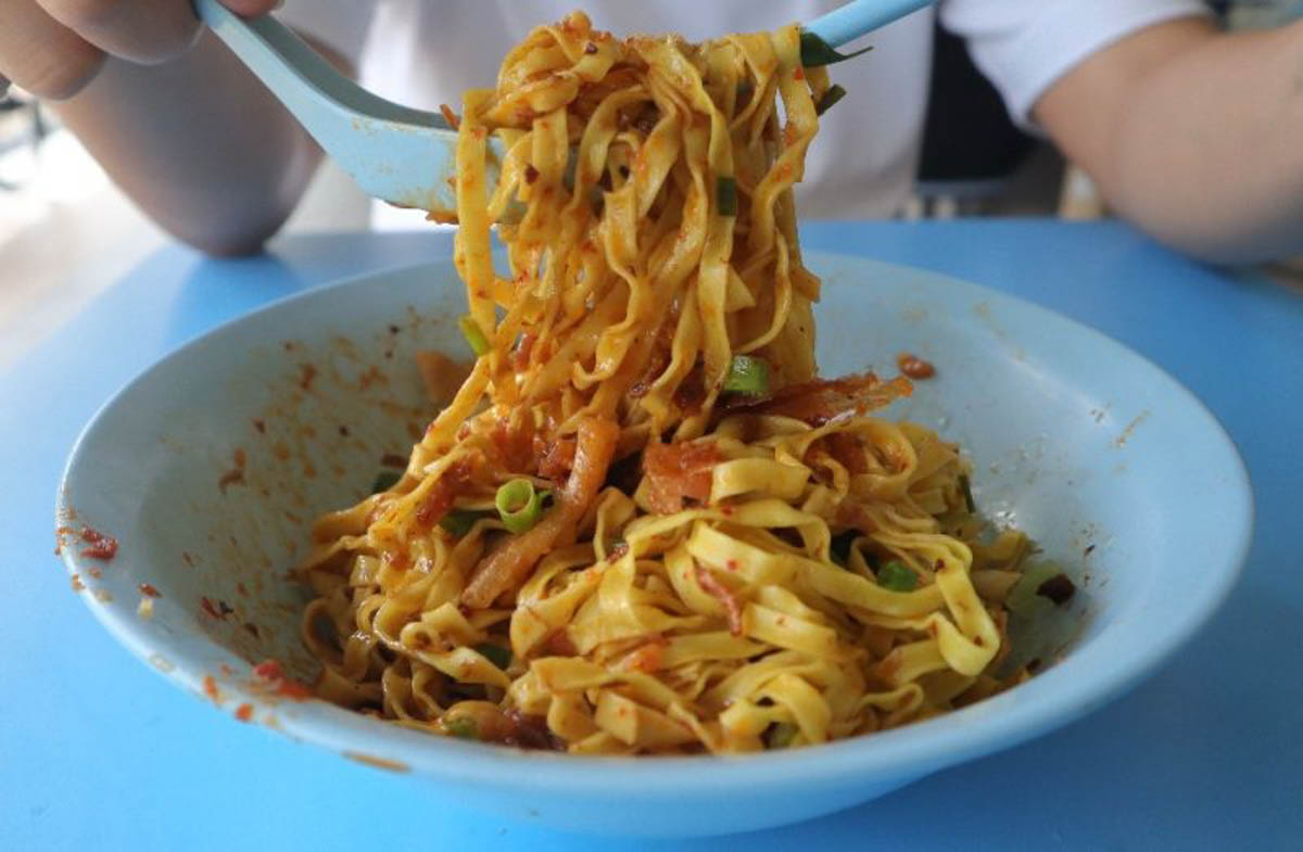 chao yang - mee pok closeup