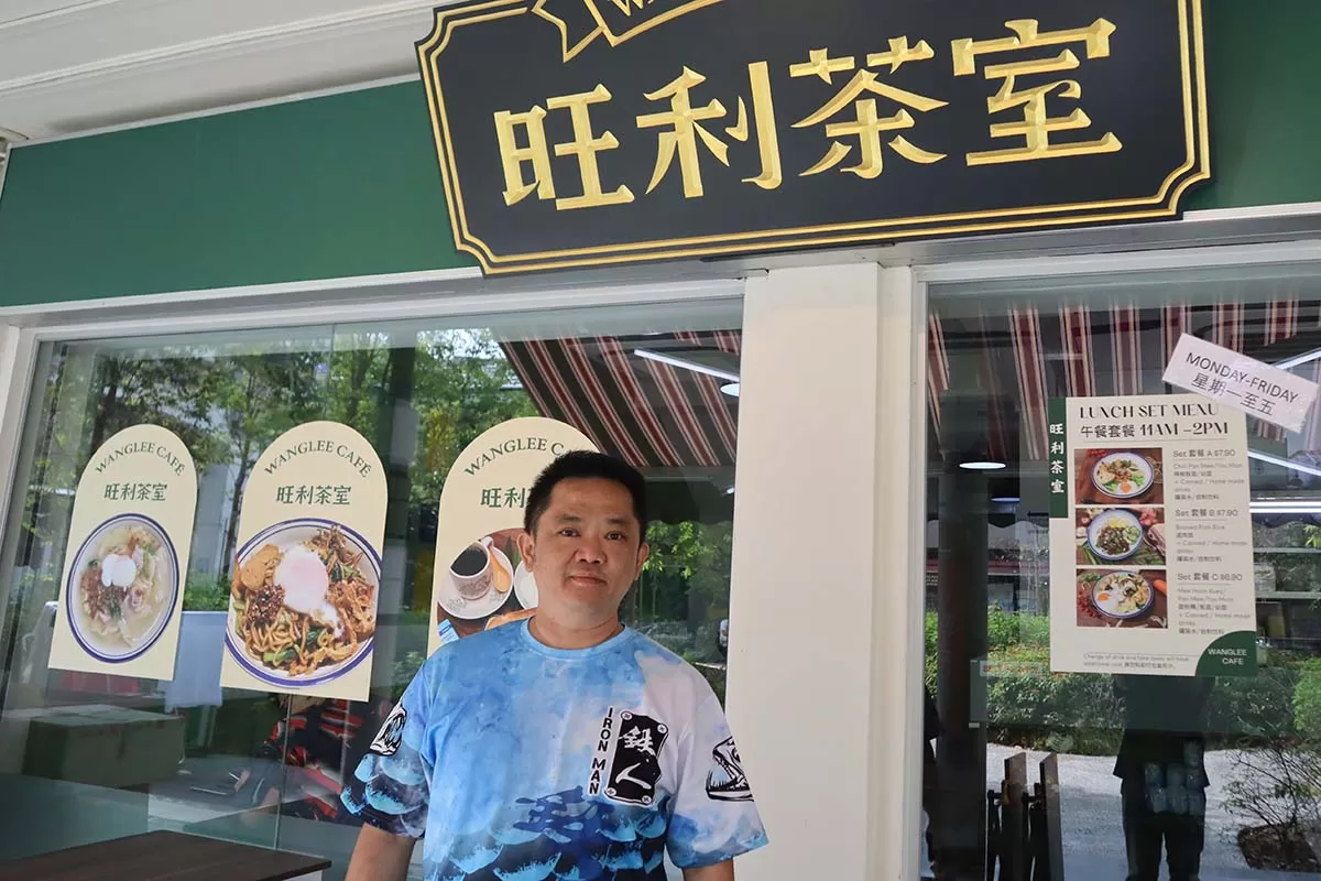 wangleecafe-1 Wanglee cafe - owner