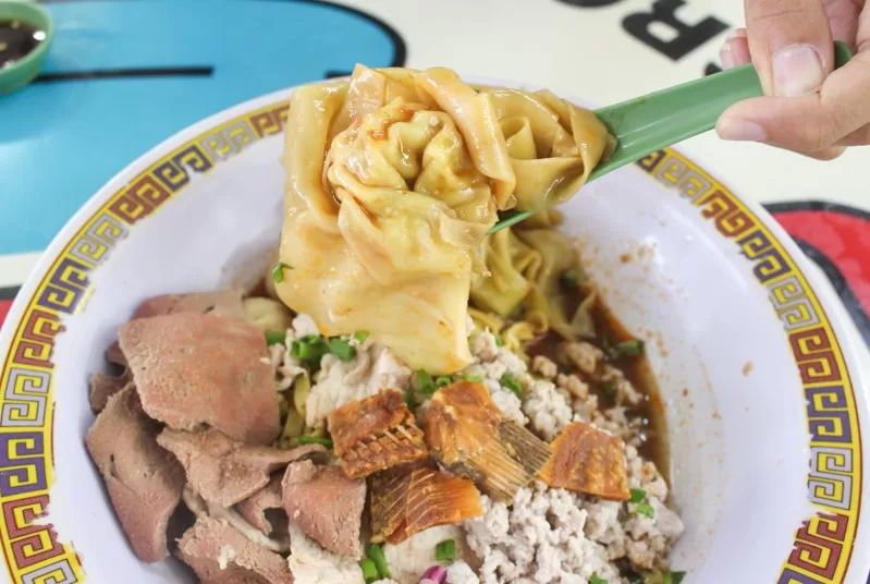hill street tai hwa pork noodle - dumplings
