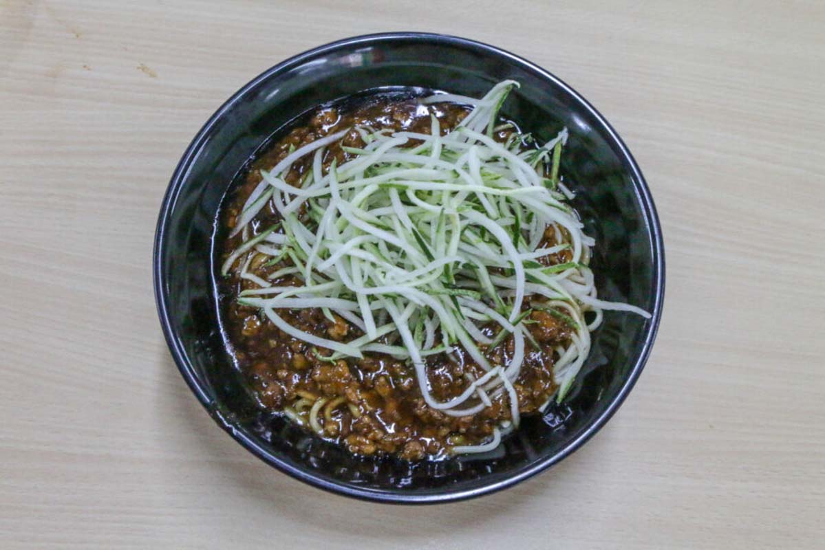 hong peng la mian - zha jiang mian 