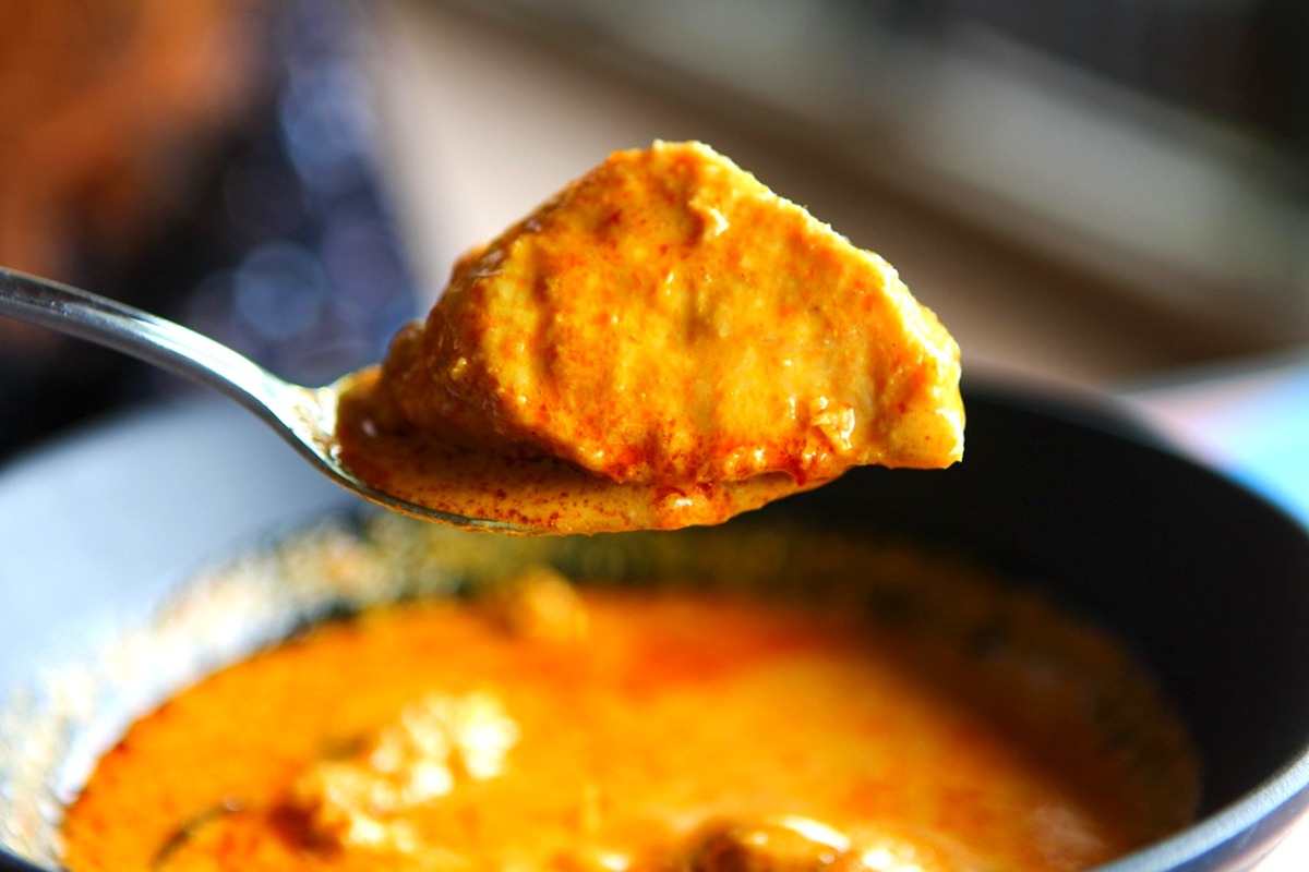 Nonya Pok Pok Kay - Curry Pick up