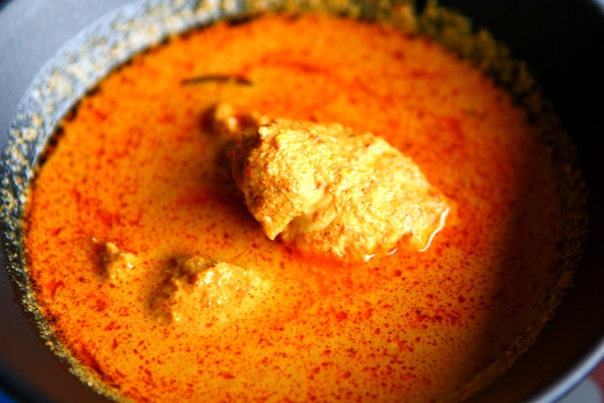 Nonya Pok Pok Kay - Curry