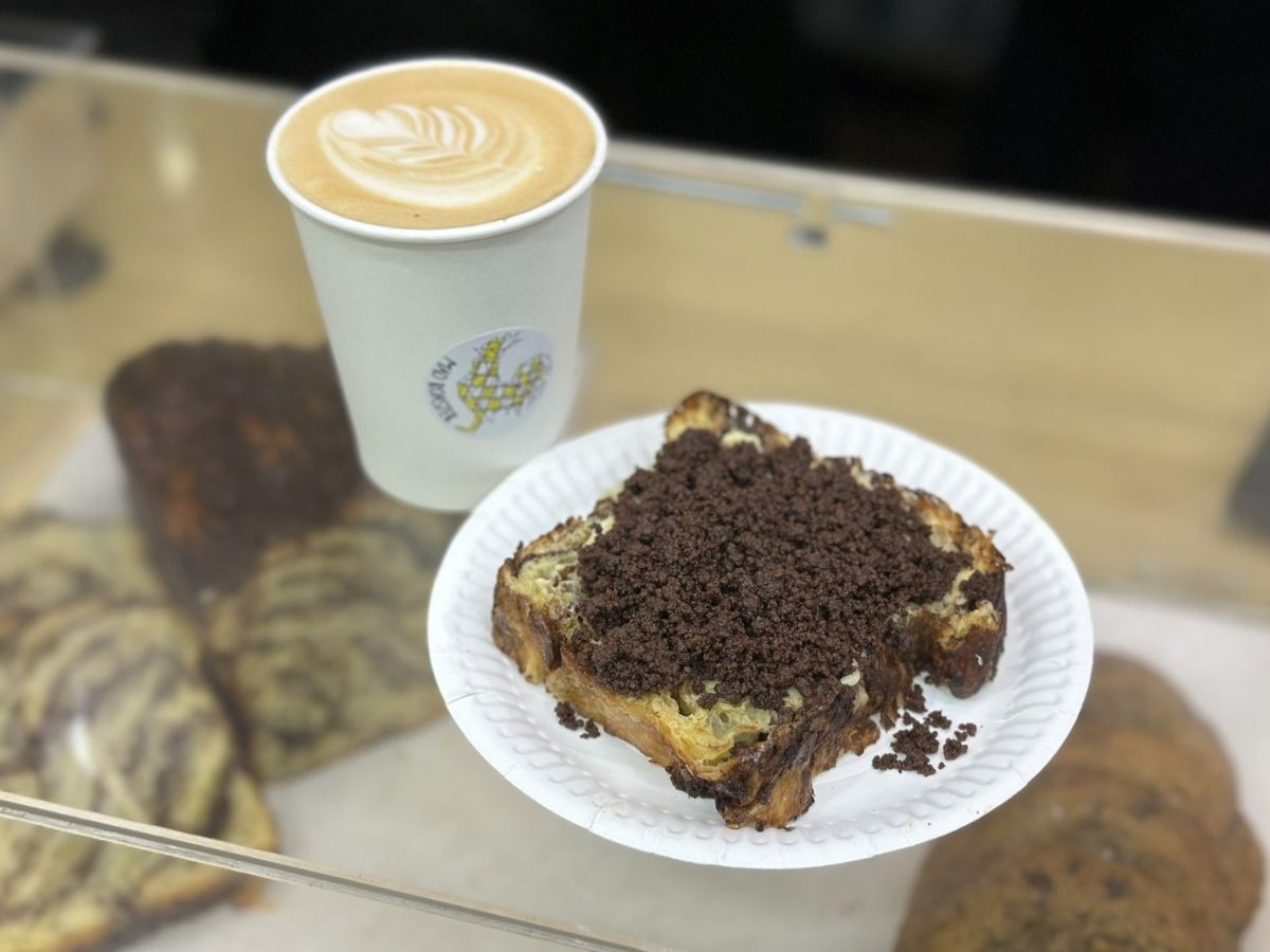 Mad Roaster - latte and chocolate babka