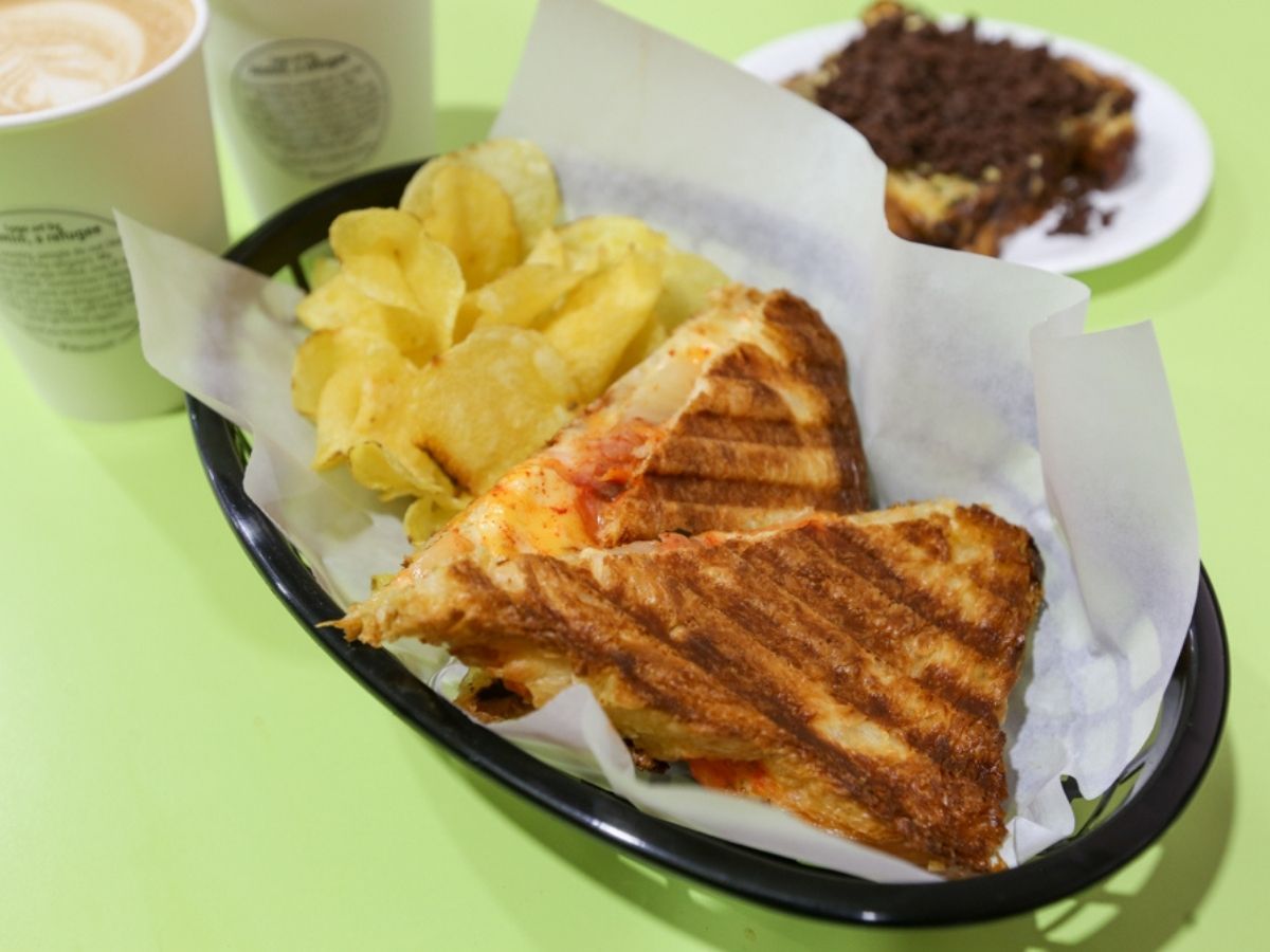 Mad Roaster - kimchi grilled cheese