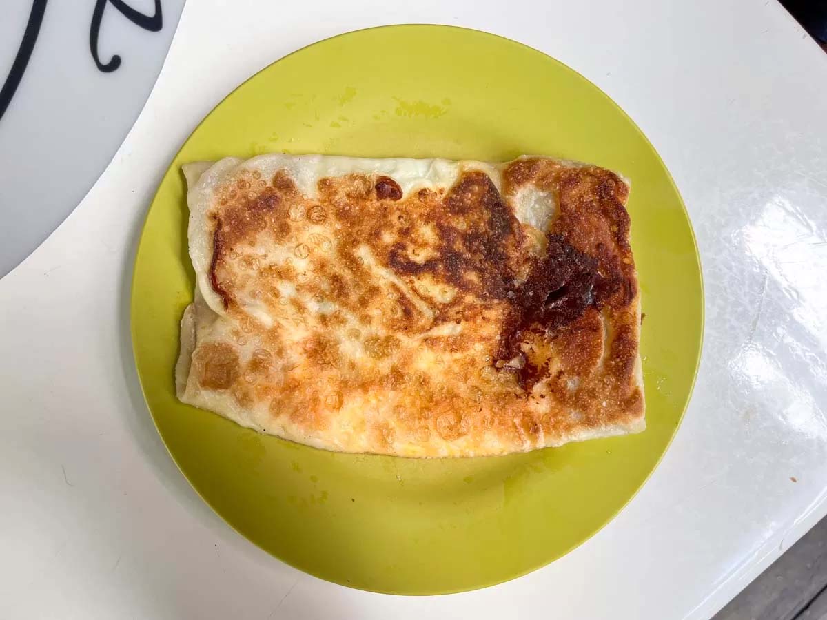 crispy roti prata - egg n cheese