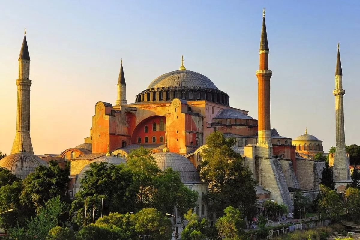 Time To Fly Travel Fair 2024 - Hagia Sophia Mosque in Istanbul Time To Fly Travel Fair 2024 - Hagia Sophia Mosque in Istanbul