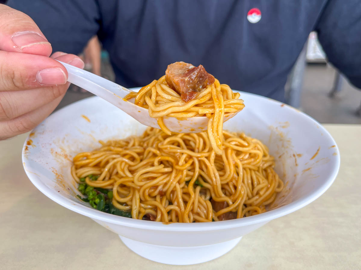 lye bo - noodle closeup w char siew