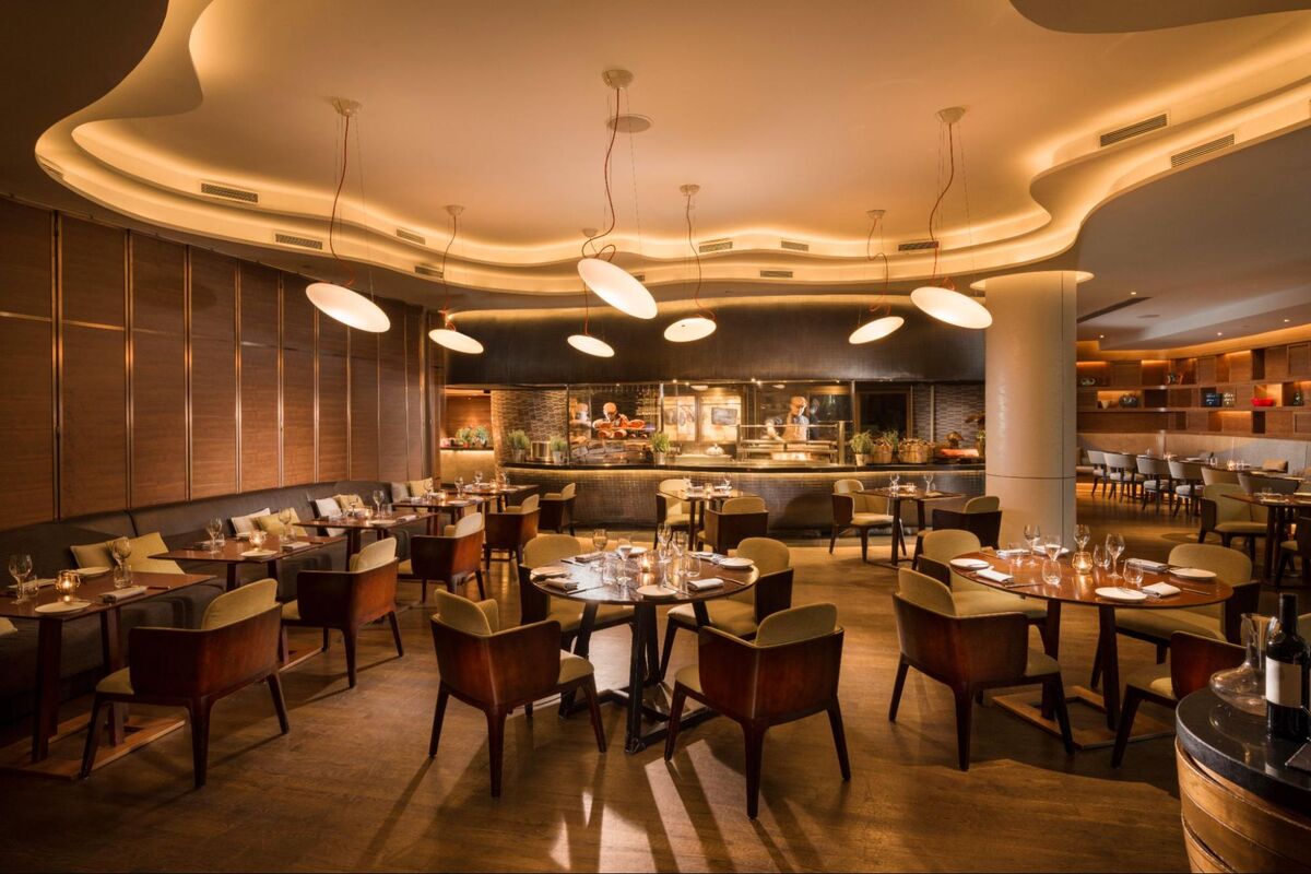 Opus Bar and Grill - Dining area