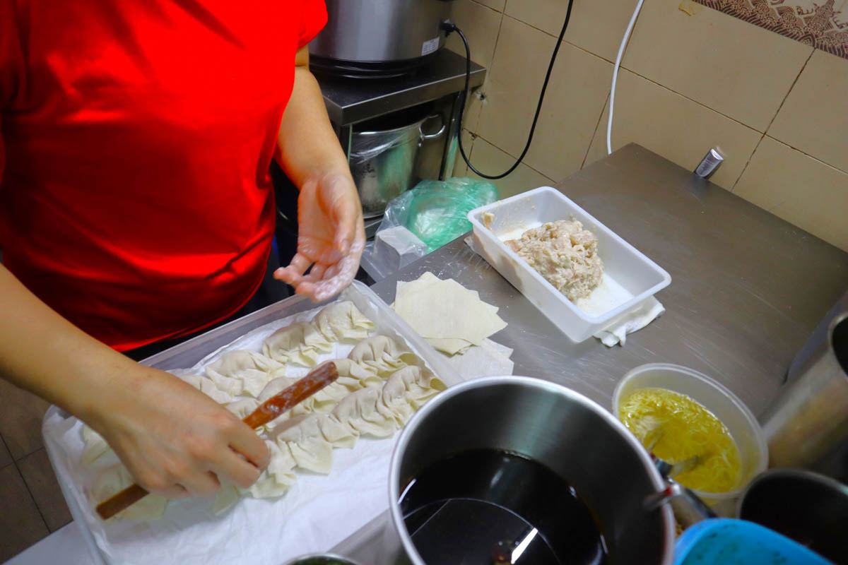 jiang nan wei dao - dumpling making